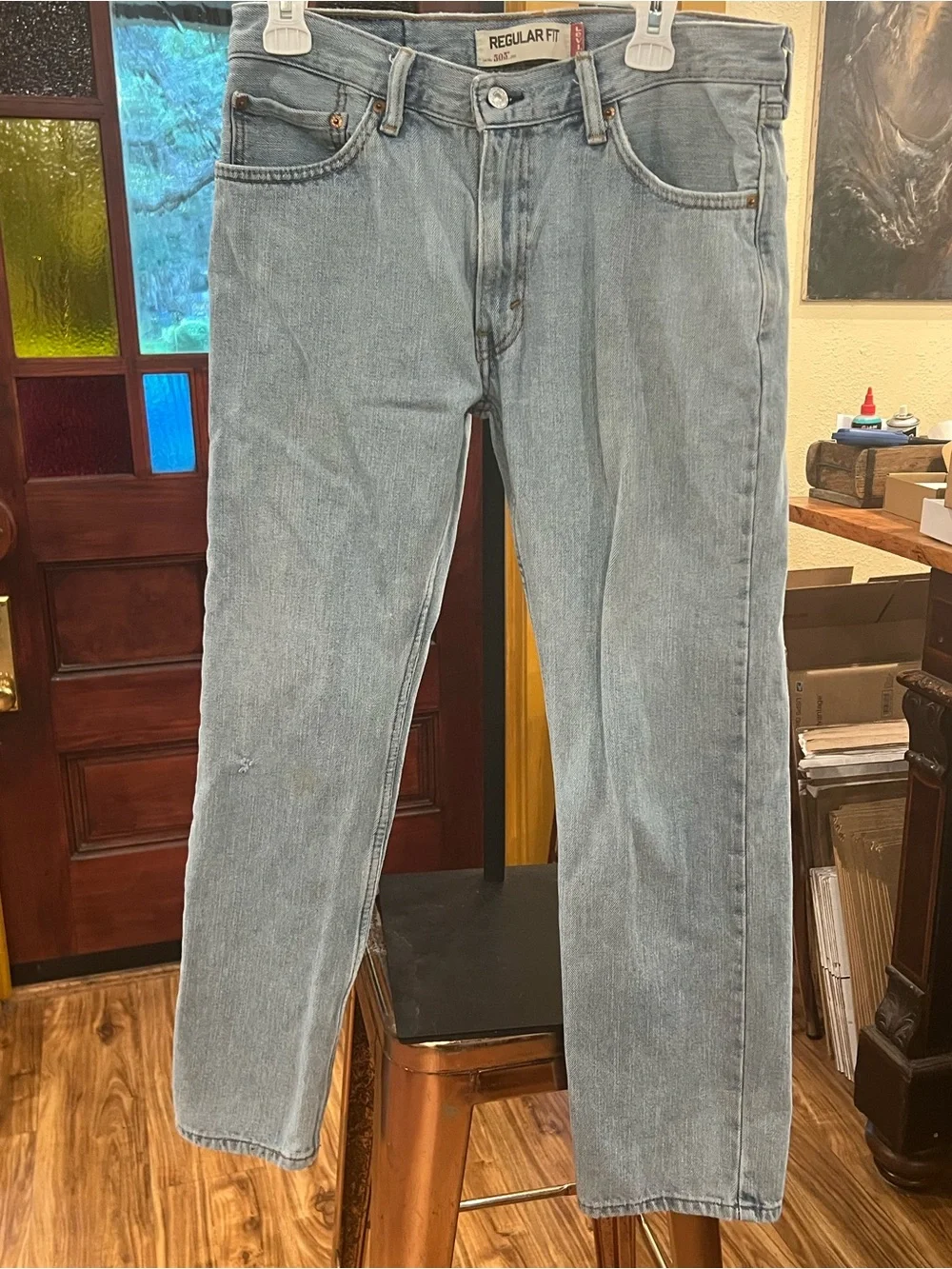 Levi's Men's Light Blue Denim Jeans with Tan Leather Patch